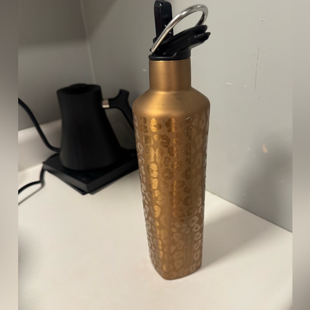 Brumate Gold Shiny Leopard Print Rehydrate Me 25 oz Water Bottle - Picture 7 of 12